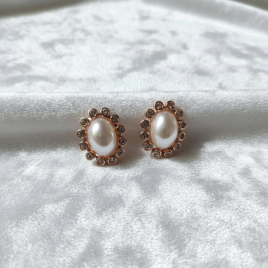 Oval pearl